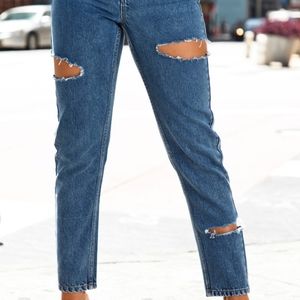 PrettLittleThing Mid Blue Thigh Split Straight Leg